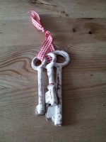 R003 wit geverfde sleutelbos voor decoratie